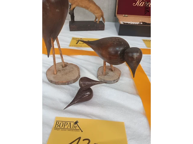 Lot 130 - vintage vogels in hout. 3 stuks - afbeelding 3 van  3
