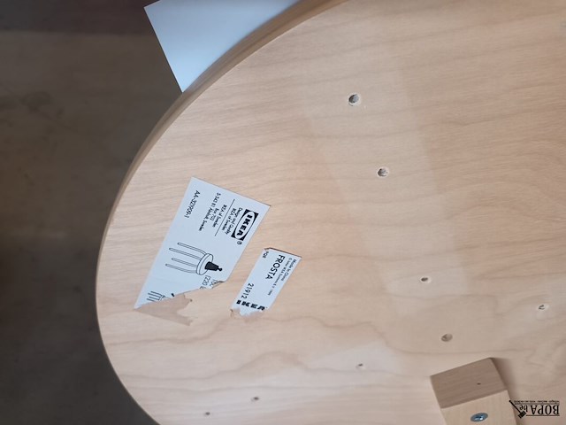 Lot 131 - bijzettafel ikea - afbeelding 2 van  2