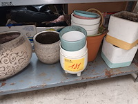 Lot 131 - bloempotjes - 12 stuks - afbeelding 1 van  3