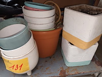 Lot 131 - bloempotjes - 12 stuks - afbeelding 2 van  3