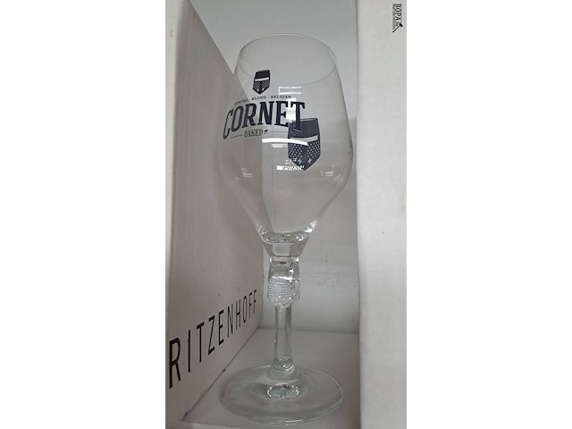 Lot 131 - cornet glazen 12 stuks - afbeelding 1 van  2