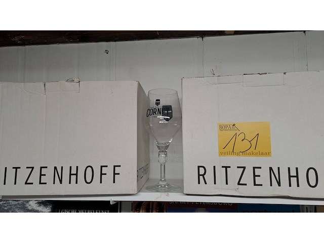 Lot 131 - cornet glazen 12 stuks - afbeelding 2 van  2