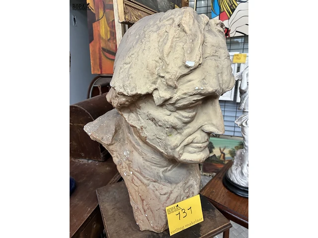 Lot 131 - expressieve buste van oudere man - afbeelding 2 van  3