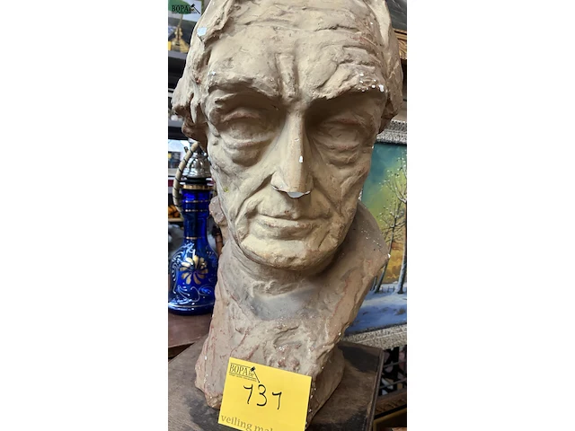 Lot 131 - expressieve buste van oudere man - afbeelding 3 van  3
