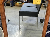 Lot 131 - geslepen spiegel in houten frame - afbeelding 1 van  1