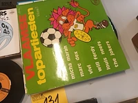 Lot 131 - muziek lp’s en singles. 25 stuks - afbeelding 6 van  7