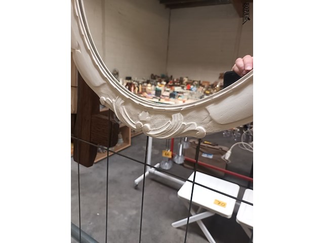 Lot 131 - spiegel ovaal - afbeelding 2 van  3