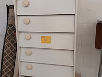 Lot 131 - witte schoenenkast - afbeelding 1 van  2
