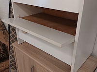 Lot 131 - witte schoenenkast - afbeelding 2 van  2