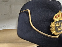 Lot 131 - zweden 2 kepies + 1 schuitje - afbeelding 3 van  4