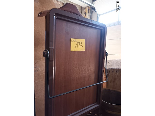 Lot 132 - bentley vintage dressboy - afbeelding 3 van  3