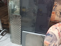 Lot 132 - diversen. 8 stuks - afbeelding 1 van  4