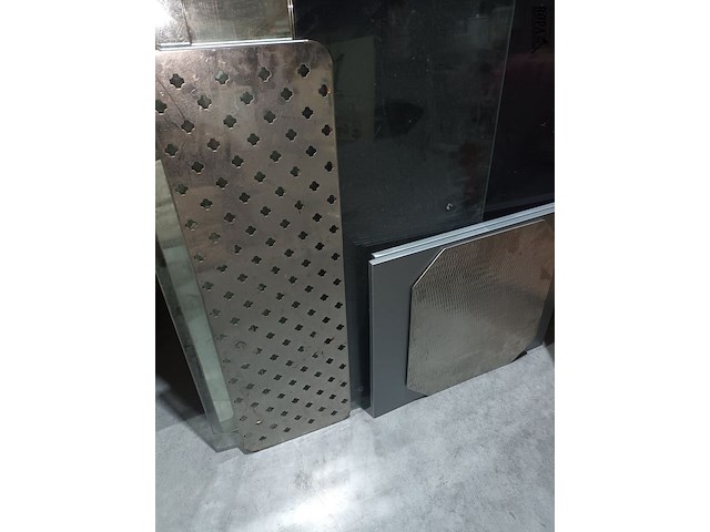 Lot 132 - diversen. 8 stuks - afbeelding 3 van  4