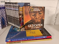 Lot 132 - dvd’s en boeken geografie - afbeelding 1 van  4