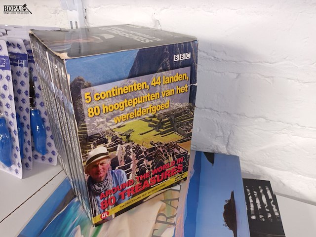 Lot 132 - dvd’s en boeken geografie - afbeelding 4 van  4