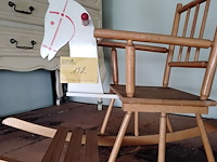 Lot 132 - houten schommelpaard - afbeelding 1 van  1