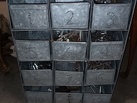 Lot 132 - metalen sorteertoren - afbeelding 2 van  4