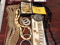 Lot 132 - partij juwelen - afbeelding 1 van  7