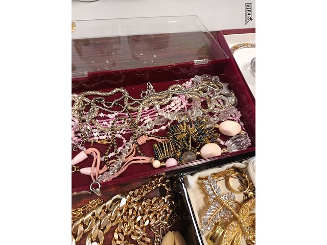 Lot 132 - partij juwelen - afbeelding 4 van  7