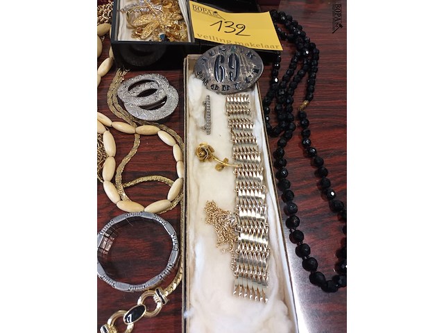 Lot 132 - partij juwelen - afbeelding 6 van  7