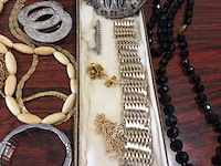 Lot 132 - partij juwelen - afbeelding 6 van  7
