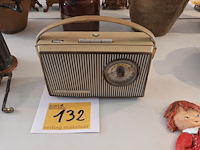 Lot 132 - radio telefunken - afbeelding 1 van  5
