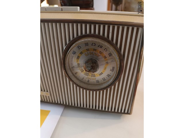 Lot 132 - radio telefunken - afbeelding 2 van  5