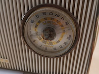 Lot 132 - radio telefunken - afbeelding 2 van  5