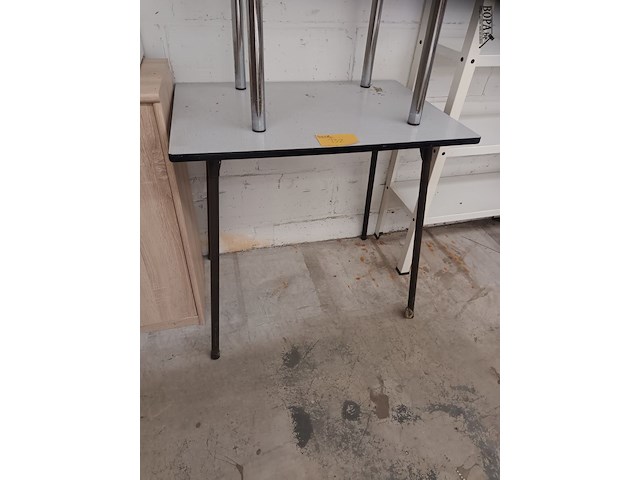 Lot 132 - retro keukentafel - afbeelding 1 van  2