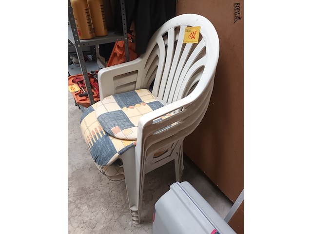 Lot 132 - simoni tuinstoelen - 4 stuks - afbeelding 2 van  5