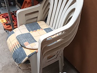 Lot 132 - simoni tuinstoelen - 4 stuks - afbeelding 2 van  5