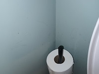 Lot 132 - toilet accessoires. 8 stuks - afbeelding 4 van  6