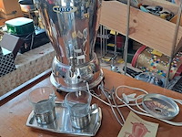 Lot 132 - vintage electrische samovar merk selecta in aluminium met tw - afbeelding 1 van  4