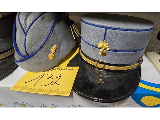 Lot 132 - zwitserland 2 kepies + 1 schuitje - afbeelding 4 van  4