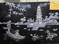 Lot 133 - aziatisch gelakt paneel - afbeelding 1 van  3