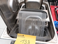 Lot 133 - gastronormbakken. 16 stuks - afbeelding 1 van  4