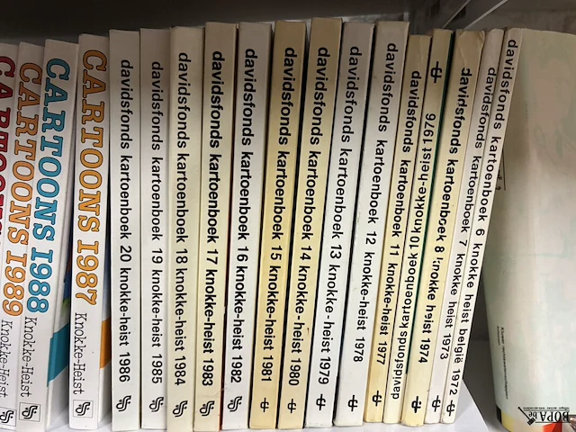 Lot 133 - lot vintage 'knokke heist' boeken - 35 stuks - afbeelding 3 van  4