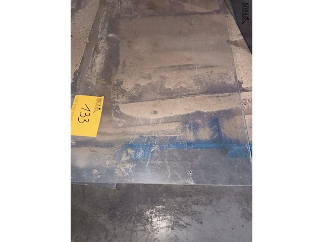 Lot 133 - plexi panelen. 10 stuks - afbeelding 2 van  3