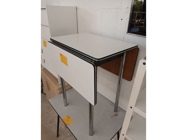 Lot 133 - retro formica klaptafel - afbeelding 1 van  2