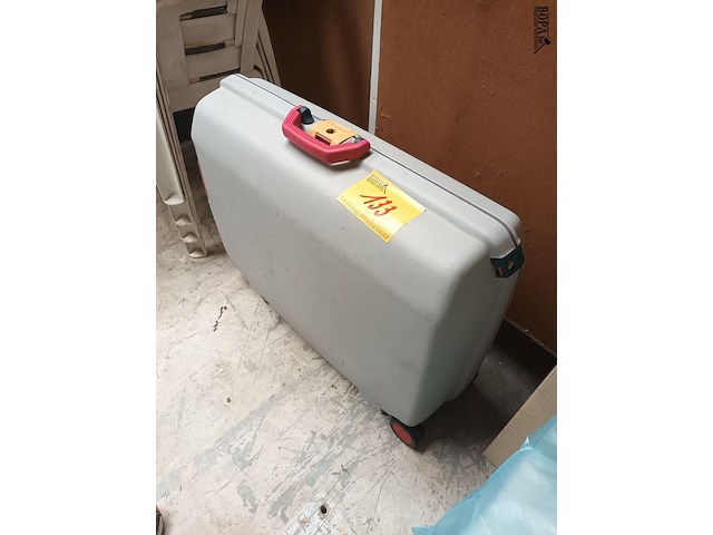 Lot 133 - samsonite reiskoffer - afbeelding 3 van  3