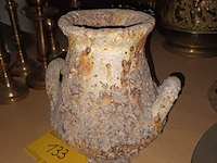 Lot 133 - vazen. 2 stuks - afbeelding 2 van  4