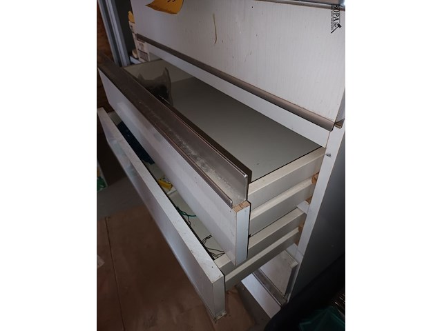 Lot 133 - vintage ladekastje - afbeelding 2 van  2