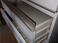 Lot 133 - vintage ladekastje - afbeelding 2 van  2