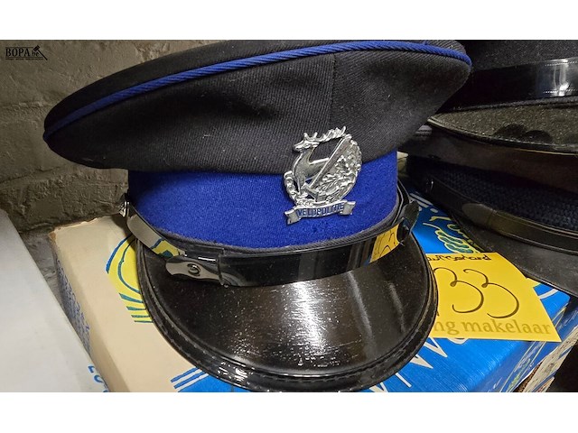 Lot 133 - zwitserland 3 kepies - afbeelding 2 van  4