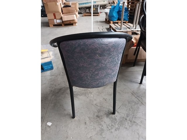 Lot 134 - armstoel. 3 stuks - afbeelding 3 van  3