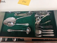 Lot 134 - bestekkoffer - afbeelding 3 van  4