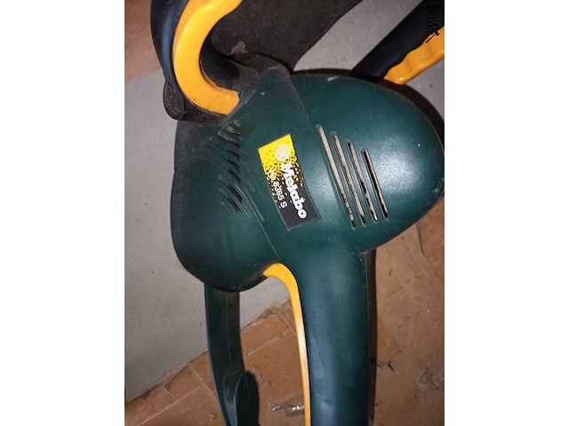 Lot 134 - elektrische heggenschaar metabo - afbeelding 2 van  3