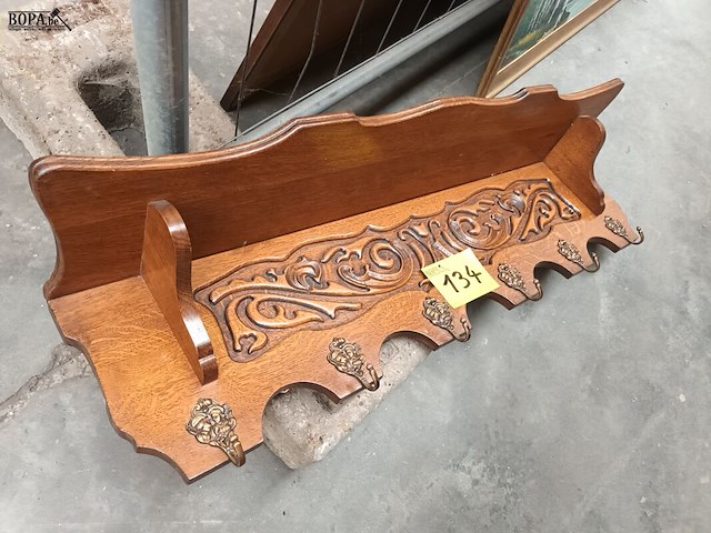 Lot 134 - houten kapstok - afbeelding 2 van  3