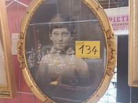 Lot 134 - ovalen fotokader - afbeelding 1 van  2