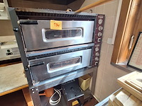 Lot 134 - pizza oven diamond - afbeelding 1 van  4